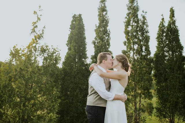 Ep. #059 - How Do You Handle iPad Photographers at Weddings?
